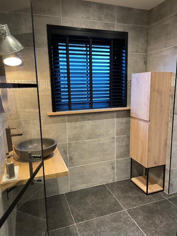 De Heerlykheid Wemeldinge, Vlak Bij Strand En Bos, Ruime Vakantiewoning Met Eigen Patio In De Karakteristieke Dorpsstraat מראה חיצוני תמונה