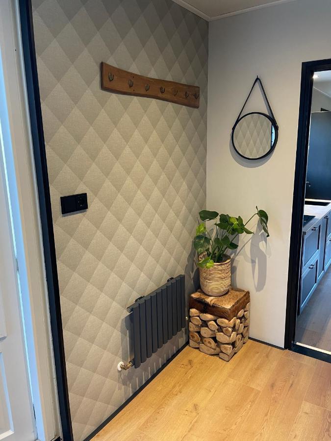 De Heerlykheid Wemeldinge, Vlak Bij Strand En Bos, Ruime Vakantiewoning Met Eigen Patio In De Karakteristieke Dorpsstraat מראה חיצוני תמונה